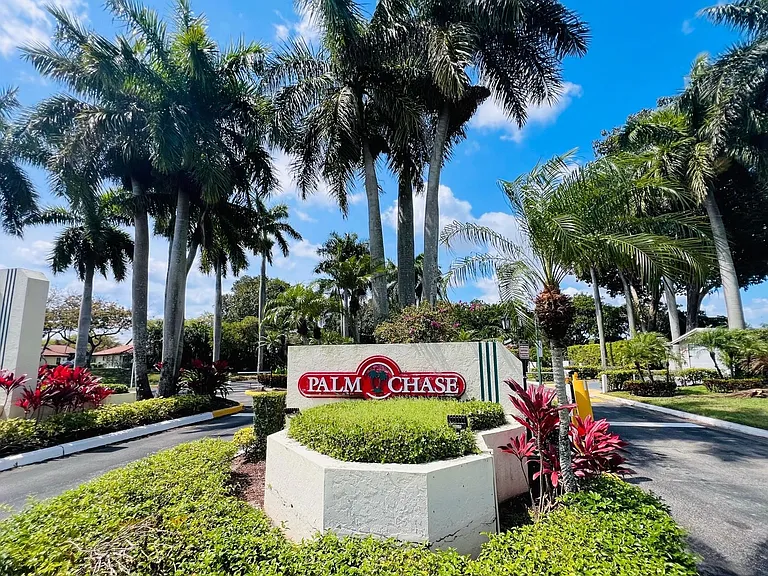 10615 Ocean Palm Way #102 — Photo 39