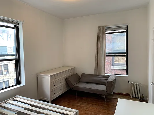 Rented by Aryeh Realty | media 27