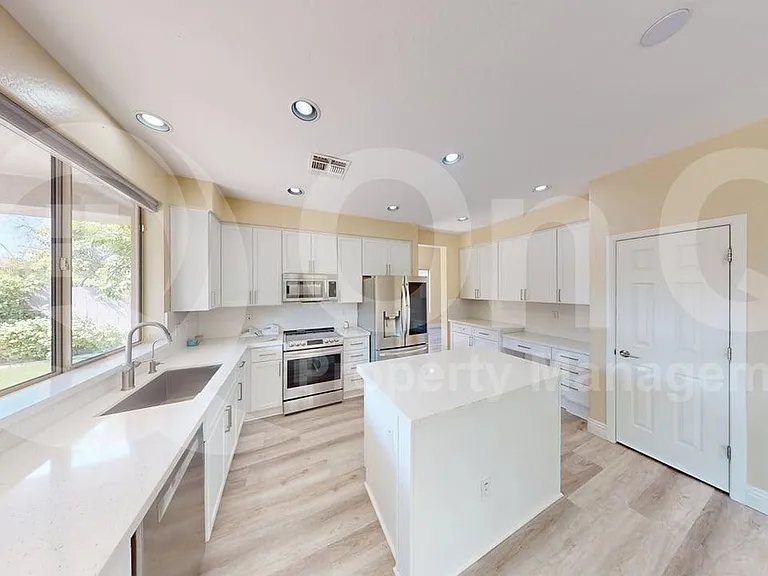 7732 S La Corta Dr — Photo 4