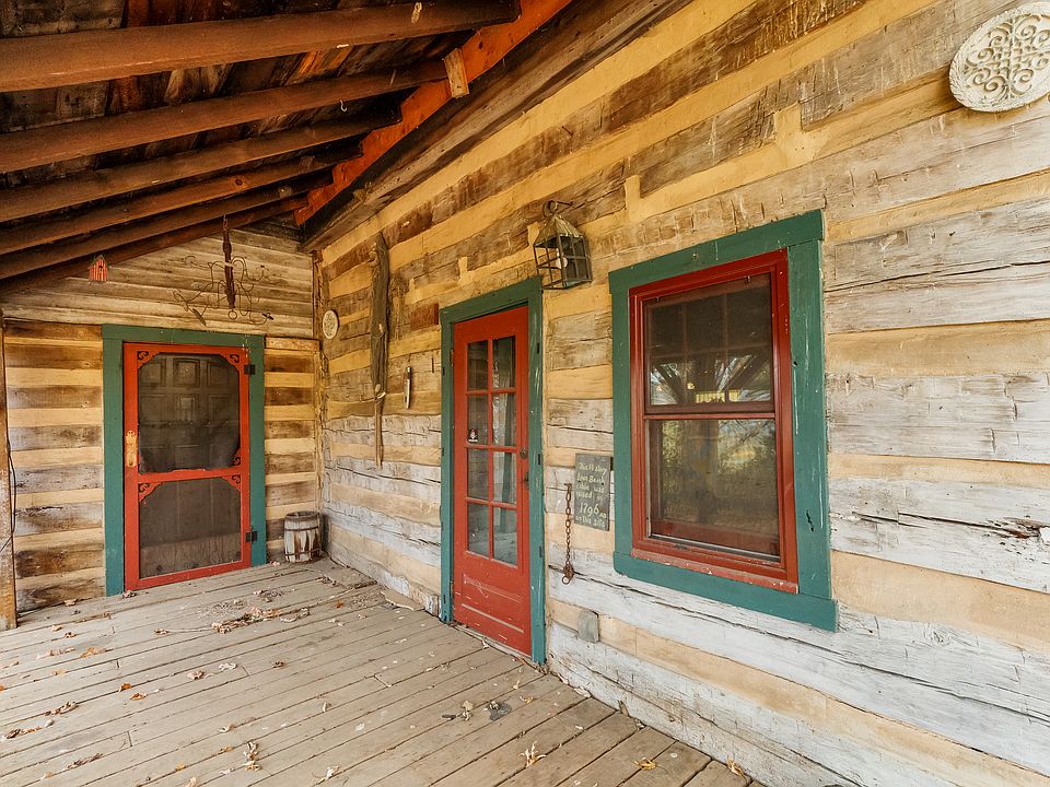 1st image of 2043 Longbranch Rd