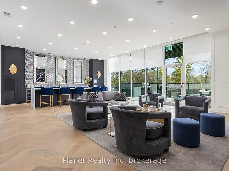 71 Wyndham St S #1006 — Photo 34