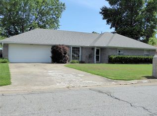 1411 Meadow Ln, Fort Smith, AR 72908