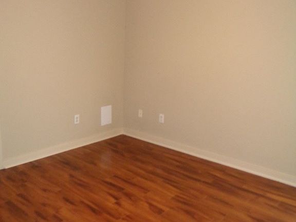 5th image of 1315 Louisville St Unit F
