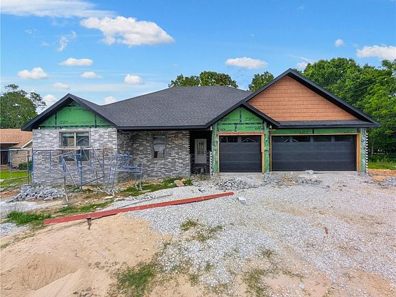 2nd image of 80 Taylor Dr