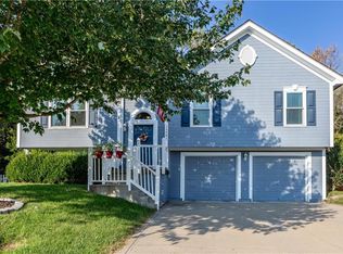 18801 E 12th St, Court Independence, MO 64057