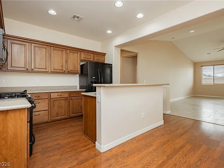 11220 Robin Park Ave — Photo 15