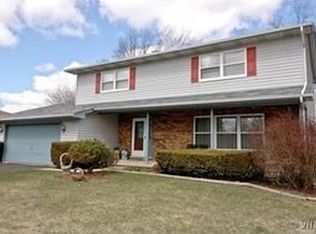 243 Mark Ct, Woodstock, IL 60098