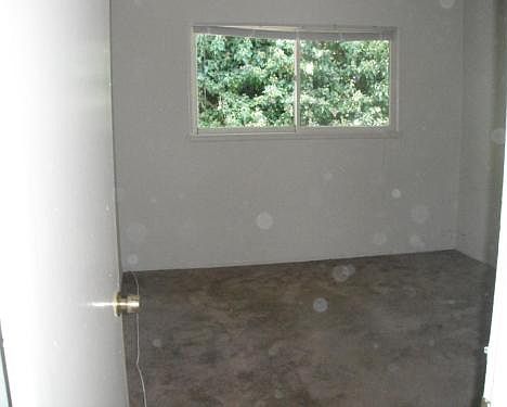 5th image of 11647 Hamlin St APT 6