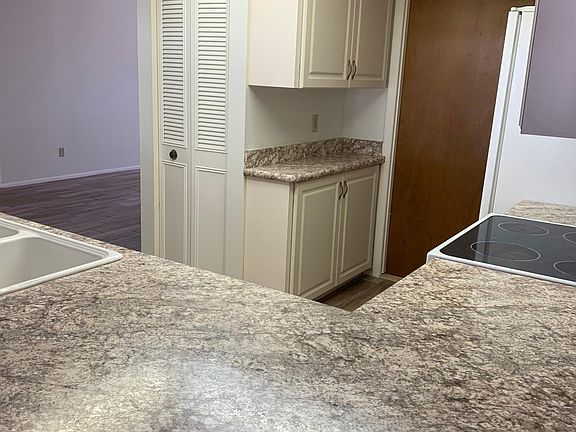 4th image of 13747 Anona Heights Dr