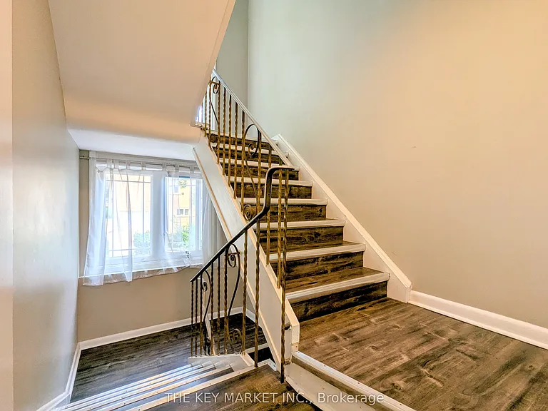 211 Saint Clements Ave #2 — Photo 30