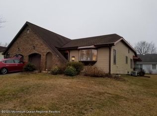 52 Sycamore Rd #33, Manahawkin, NJ 08050