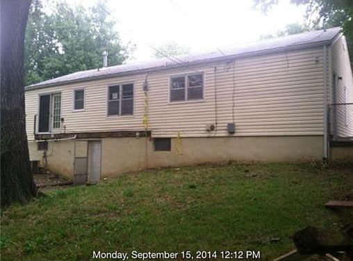 2nd image of 10006 Bellaire Ave