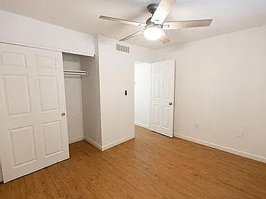 4th image of 109 E Broadway Ln #16