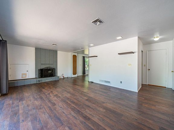 4th image of 4436 Darwin Dr