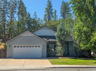 244 Arrowhead Trl, Eagle Pt, OR 97524
