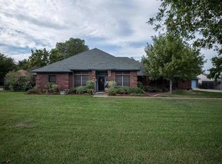237 Cross Creek Ct, Burleson, TX 76028