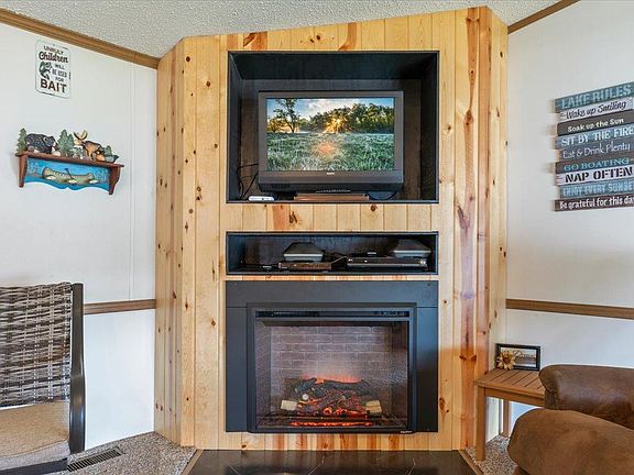 5th image of 8143 Meadow Lake Rd SW