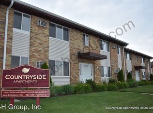 1712 Milldrum St APT 3, Union Grove, WI 53182