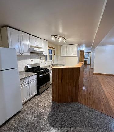4th image of 1064 Arnow Ave #1