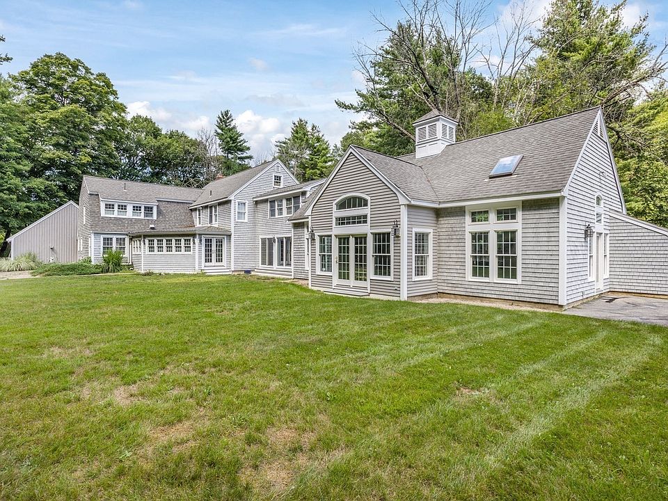 1st image of 4 Fraser Ln