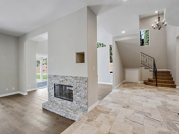 4th image of 22042 Rayen St