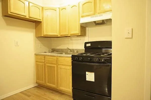 Sold by Stay Local NYC | media 9