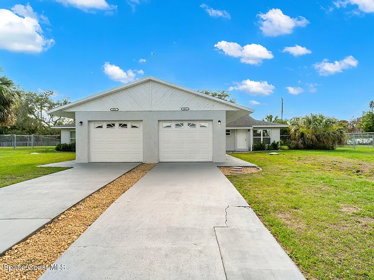 3077 Sea Gate Cir — Photo 24