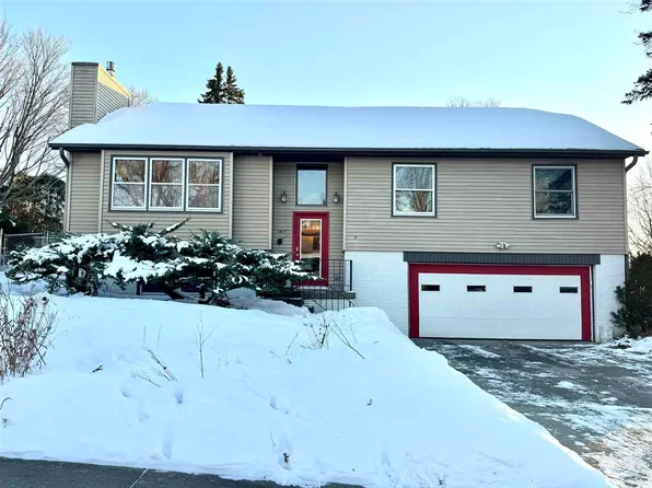 1817 Hafor Dr, Iowa City, IA 52246