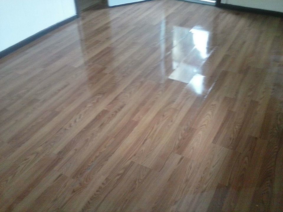 2nd image of 903 E 8th St
