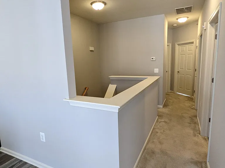 105 Conover Ter — Photo 6