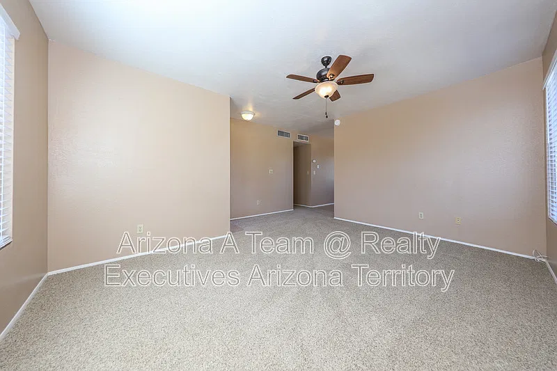 3 bed, 2.0 bath, 1140 sqft, $1,695 — Photo 4