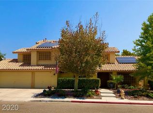 5824 Willowcreek Rd, North Las Vegas, NV 89031