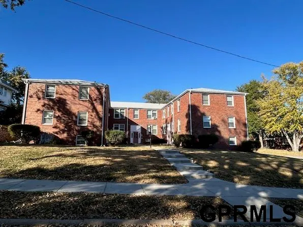 4704 Cass St, Omaha, NE 68132