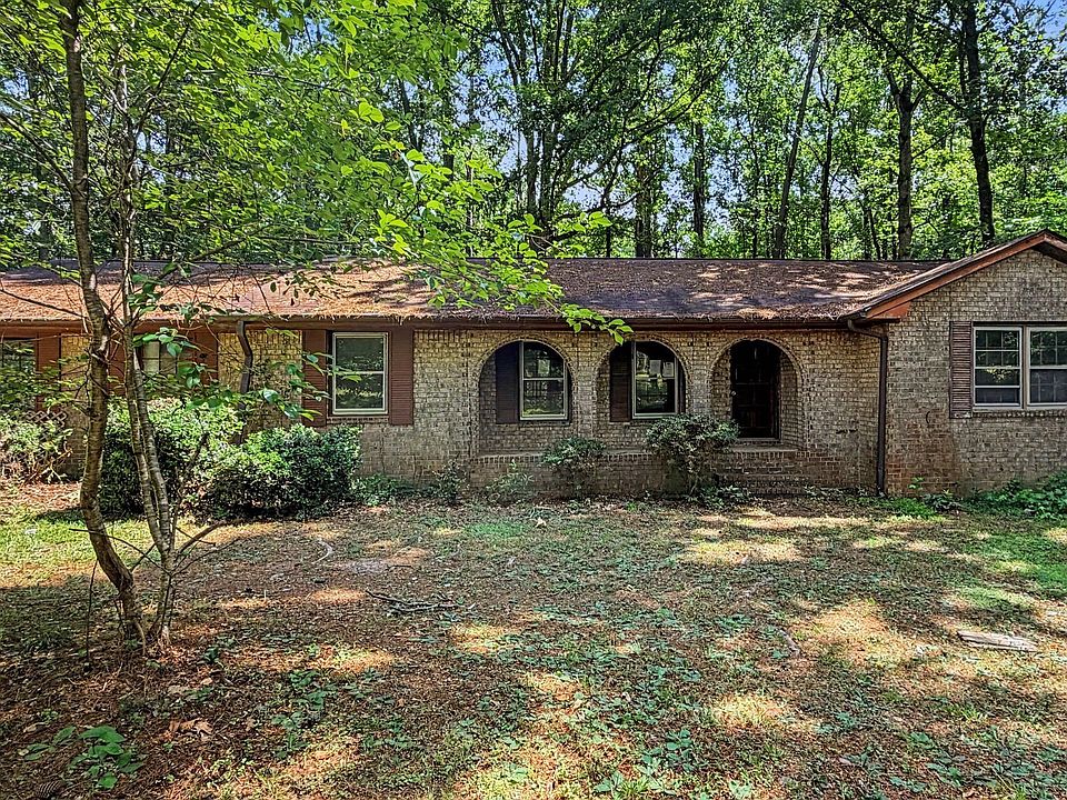 2nd image of 271 Corinth Rd