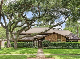 5222 Birdwood Rd, Houston, TX 77096