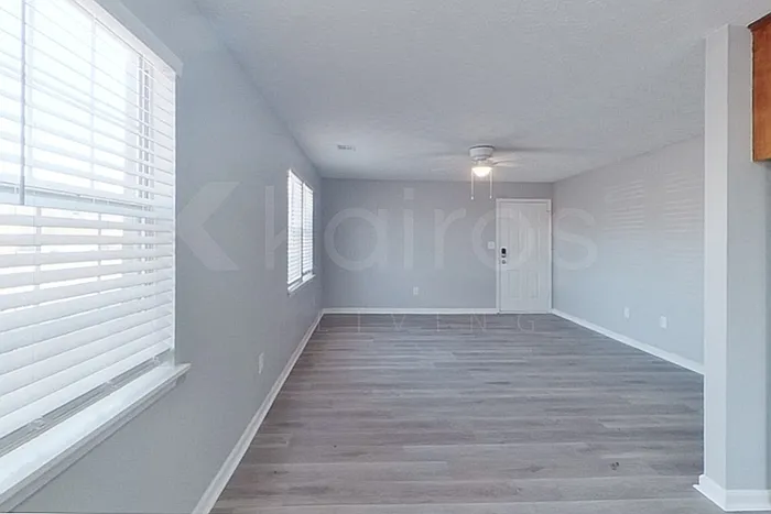 250 Deer Pkwy — Photo 8