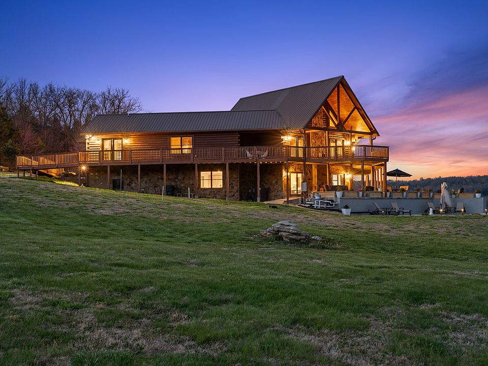 4th image of 2063 Kennedy Creek Rd