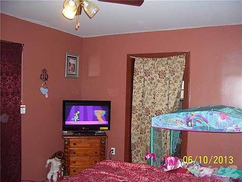 3rd image of 21508 Augusta Ave