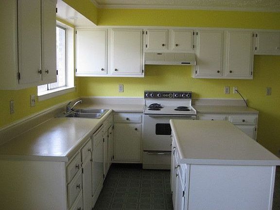3rd image of 2326 Grind Stone Ln