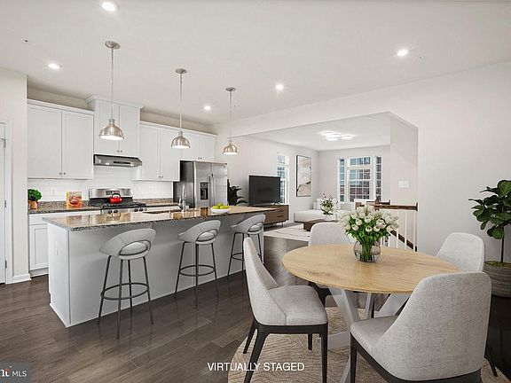 4th image of 2829 Fredericksburg Rd