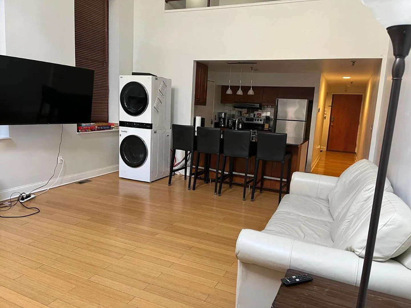 Full loft apartment near Omni Hotel — Photo 4