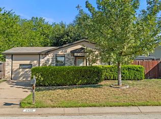 2425 Dancy Dr N, Fort Worth, TX 76131
