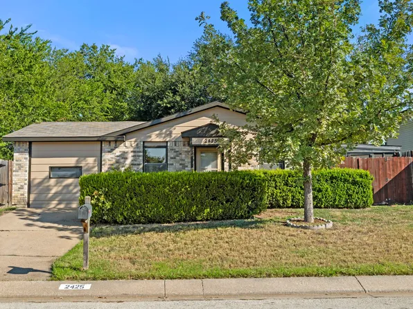 2425 Dancy Dr N, Fort Worth, TX 76131