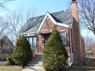 5904 Lynwood Dr, Oak Lawn, IL 60453