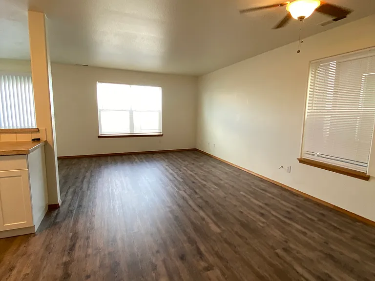 2862 SW Indian Cir — Photo 8