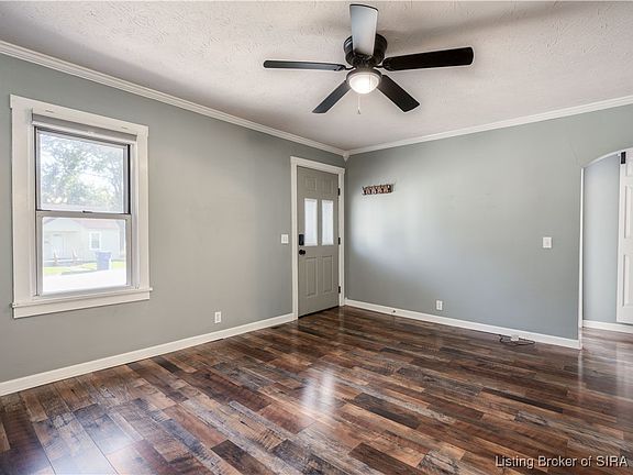 5th image of 346 S Fern Street