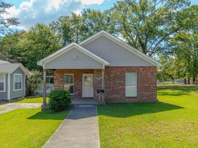 306 S 2nd St, Collins, MS, 39428
