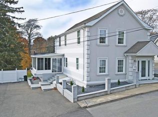 32 McDonald St, Saugerties, NY 12477