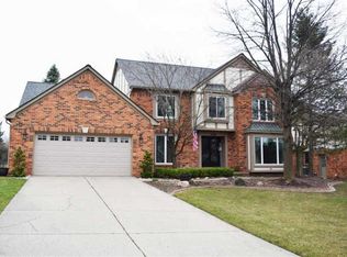 3199 Salem Dr, Rochester Hills, MI 48306