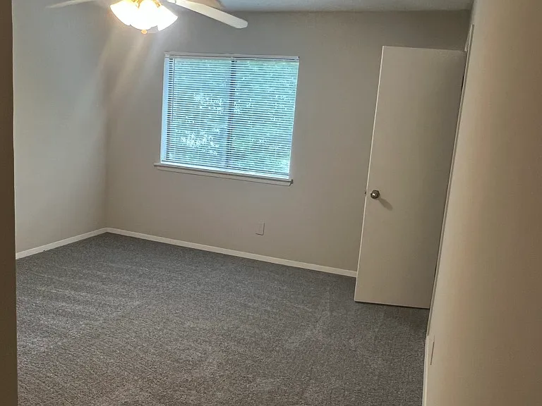 6473 Klinect Ct #D — Photo 15